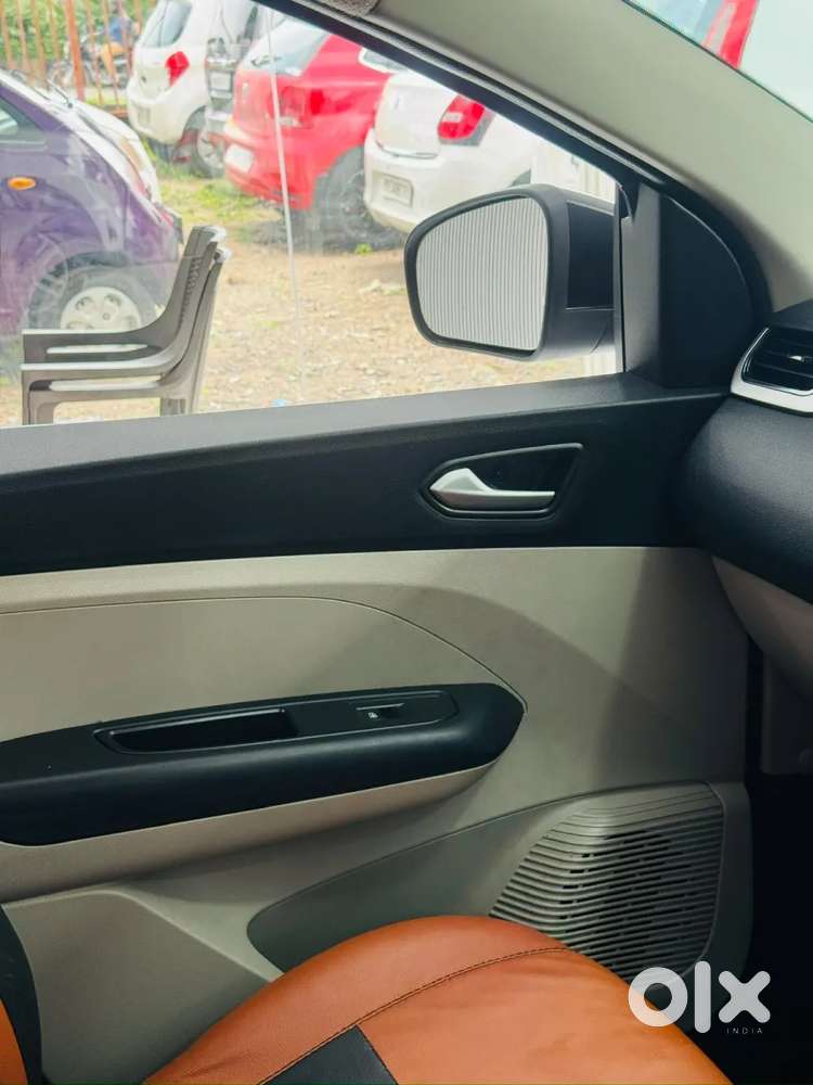 Renault Triber Rxz, 2022, Petrol