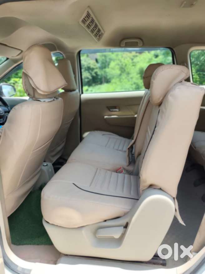 Maruti Suzuki Ertiga 1.5 Vxi, 2023, Petrol
