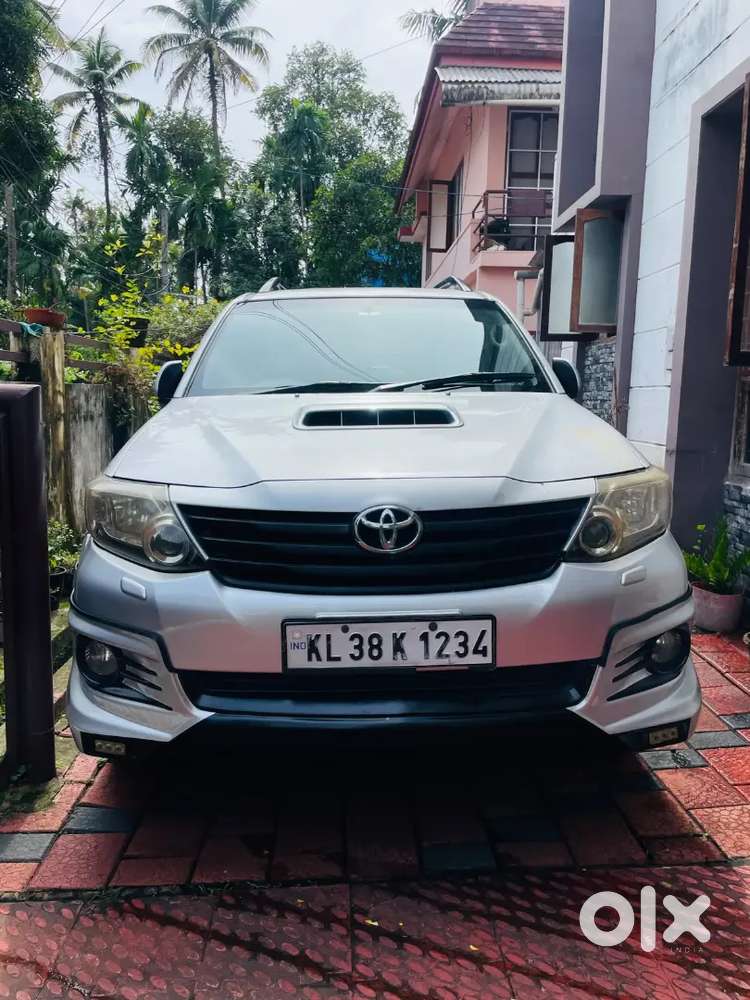 Toyota Fortuner Diesel 2012
