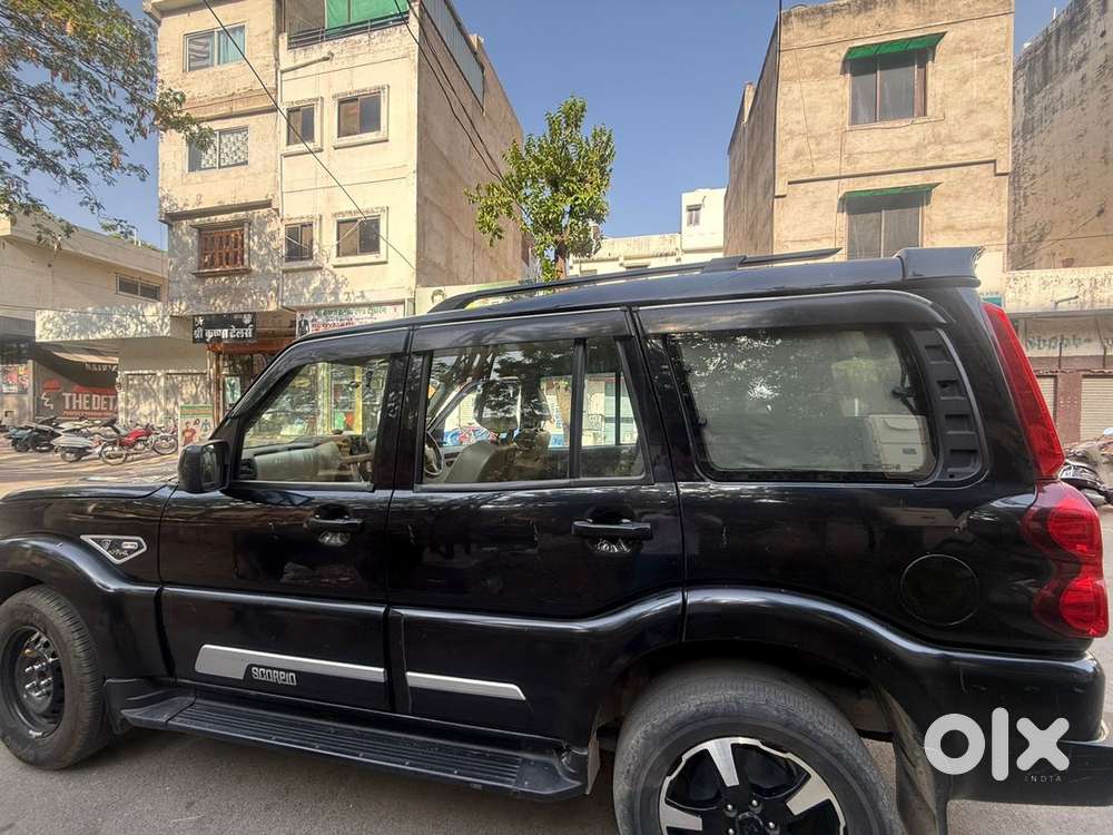 Mahindra Scorpio Classic 2023