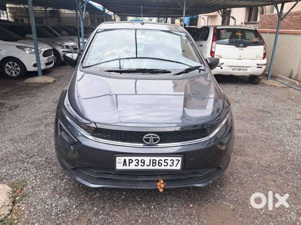 Tata Altroz 1.2 Xe, 2021, Petrol