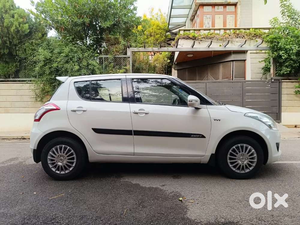 Maruti Suzuki Swift Vxi, 2012, Petrol