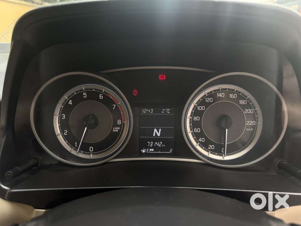 Maruti Suzuki Swift Dzire Amt Vxi, 2017, Petrol