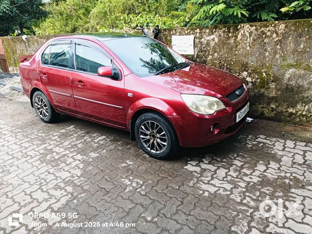 Ford Fiesta 2009 Petrol 125000 Km Driven