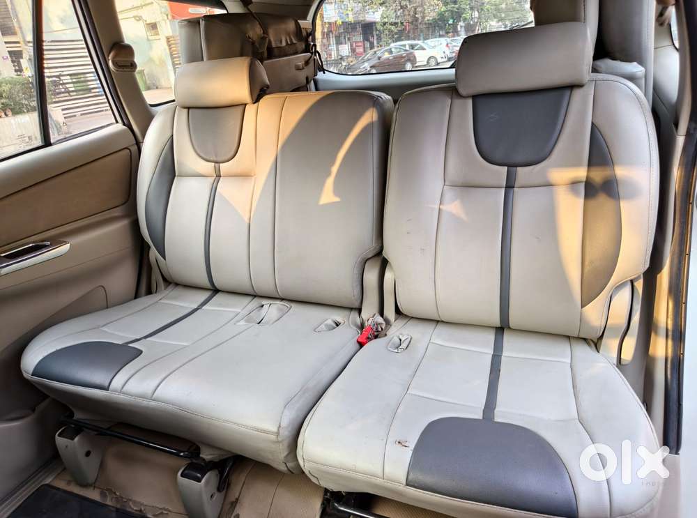 Toyota Innova 2.5 Vx 8 Seater Bs Iv, 2012, Diesel