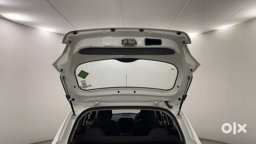 Tata Tiago 1.2 Revotron Xm Cng, 2024, Cng & Hybrids