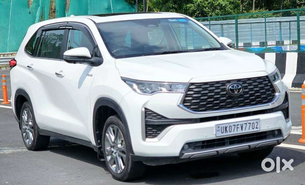 Toyota Innova Hycross 2.0 Zx (o) Hybrid 7 Str, 2024, Petrol