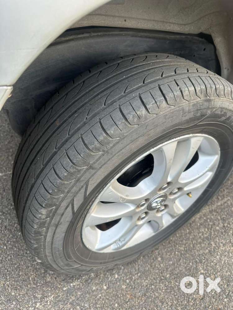 2012 Toyota Innova 2.5 Gx