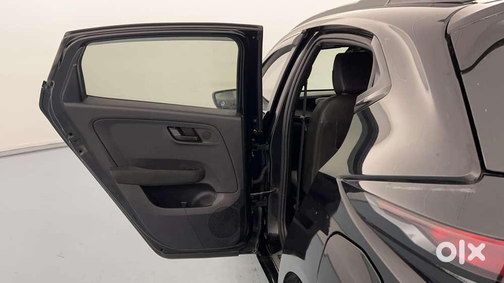 Tata Altroz 1.2 Xz Plus Dark Edition, 2023, Petrol