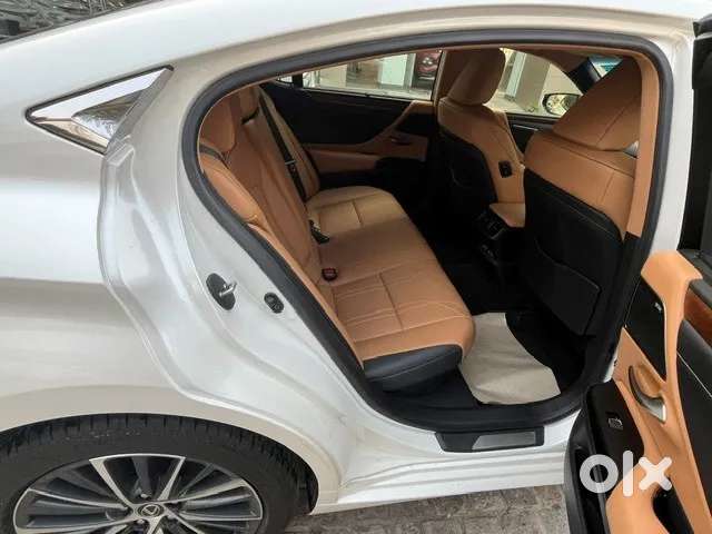 Lexus Es, 2023, Petrol