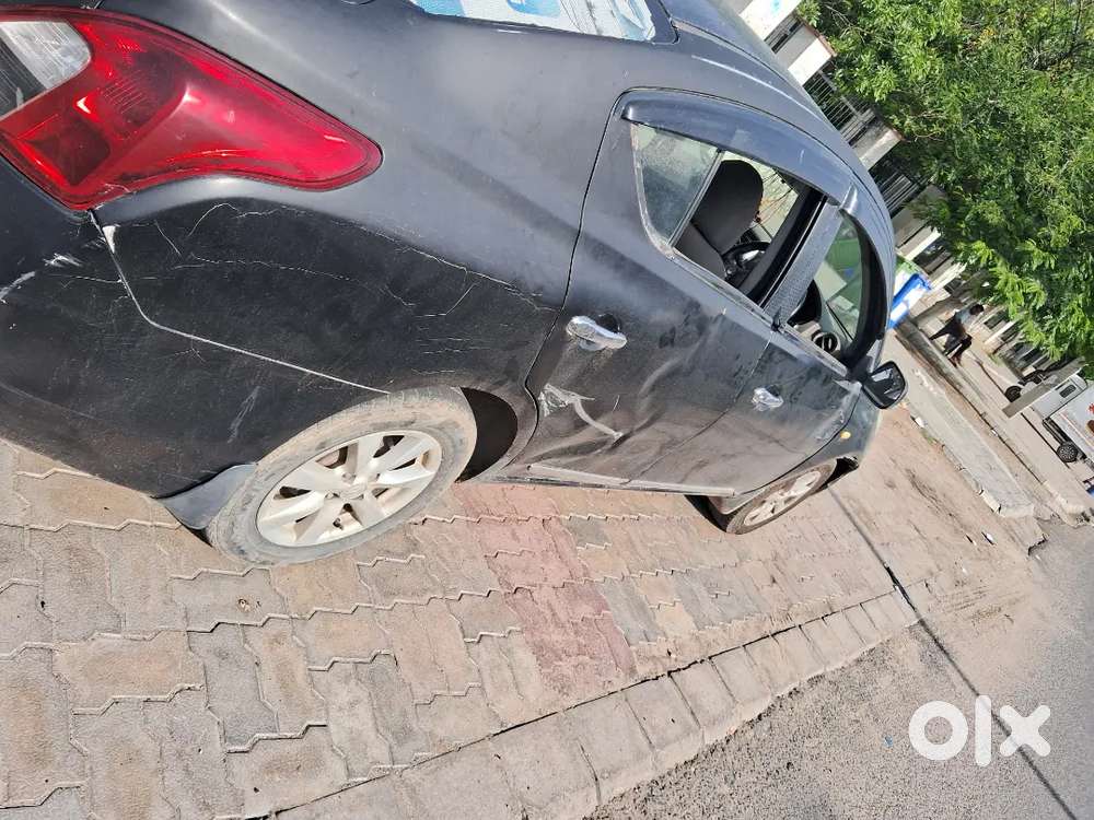 Nissan Sunny 2014