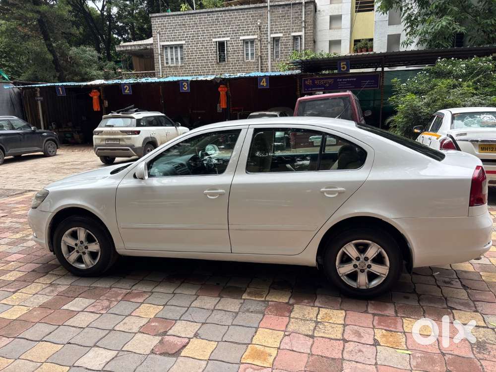Skoda Laura 2011 Diesel 154990 Km Driven