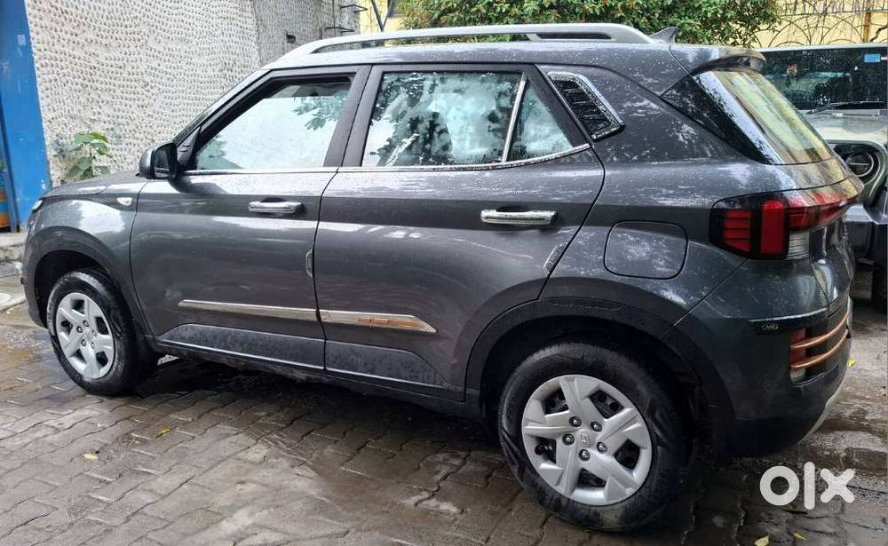 Hyundai Venue 1.2 S Plus, 2022, Petrol