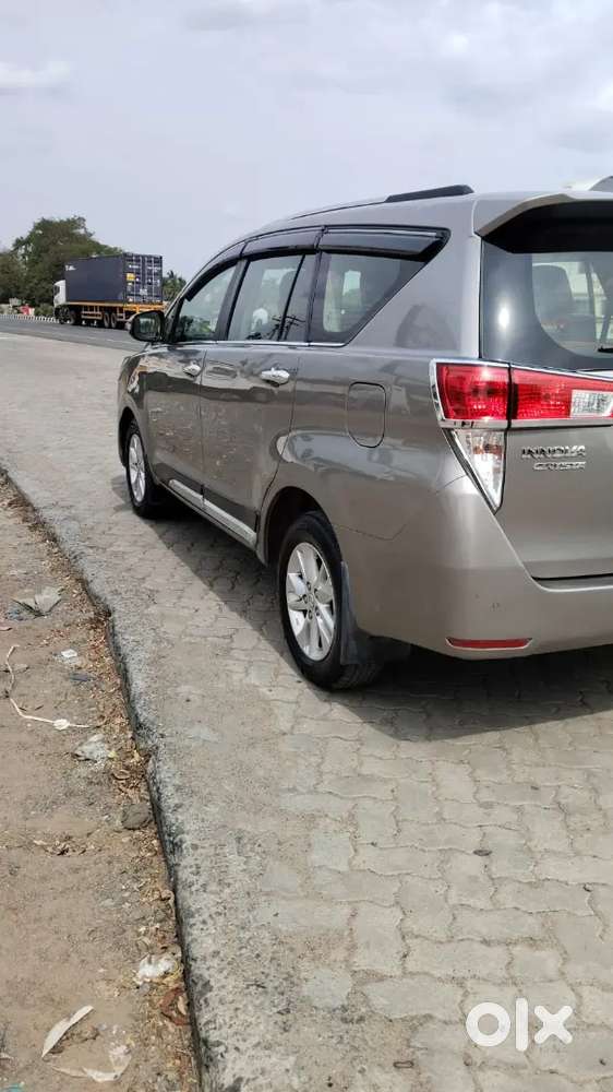 Toyota Innova Crysta 2.4 V  2020 Model