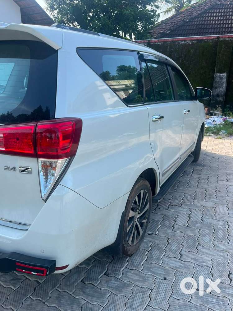 Toyota Innova Crysta 2022