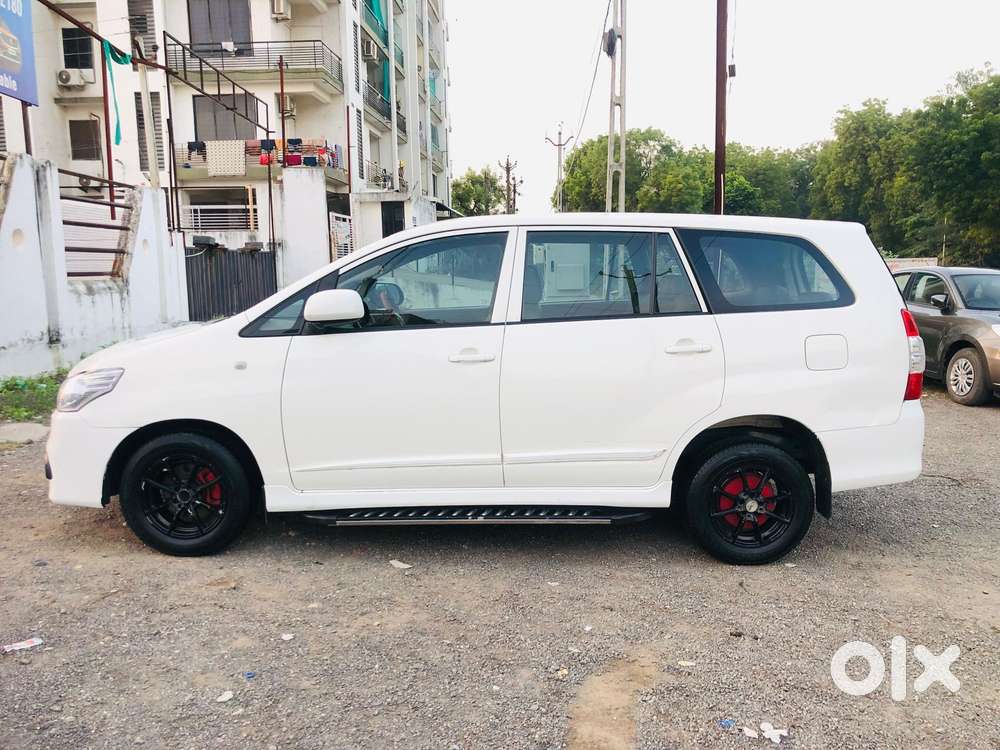 Toyota Innova 2.5 G (diesel) 8 Seater, 2016, Diesel