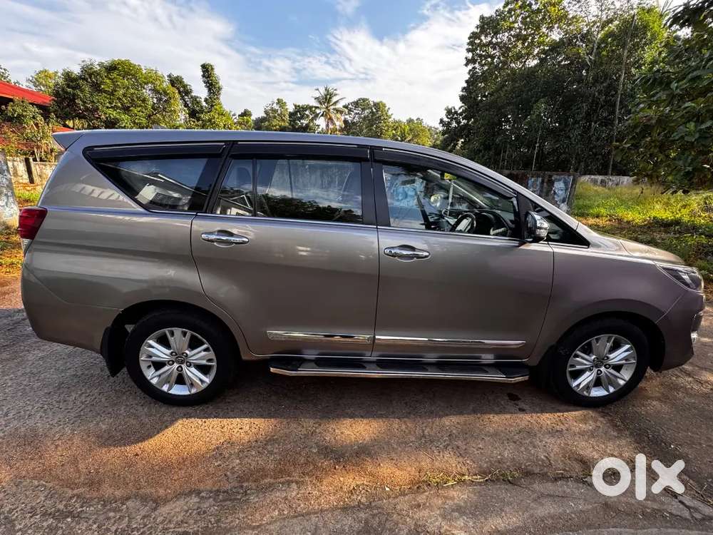 Toyota Innova Crysta 2016. Z Automatic Company History Available