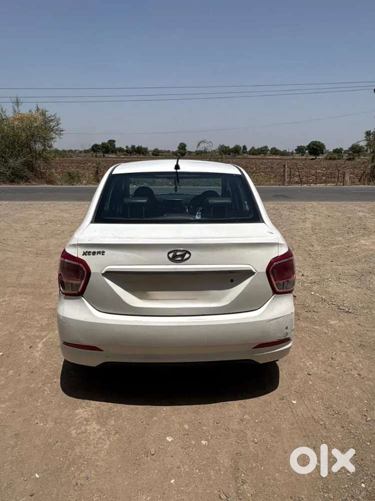 Hyundai Xcent 2016 Diesel Well Maintained