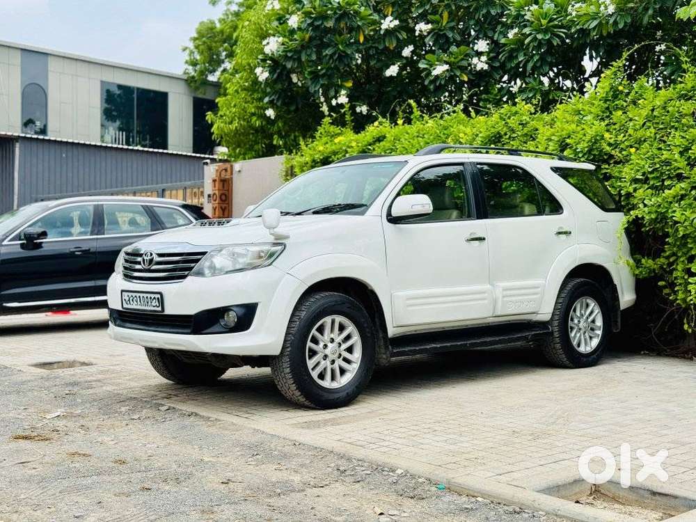 Toyota Fortuner 4x2 At, 2014, Diesel
