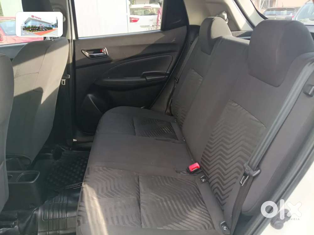 Maruti Suzuki Swift Vxi, 2022, Petrol