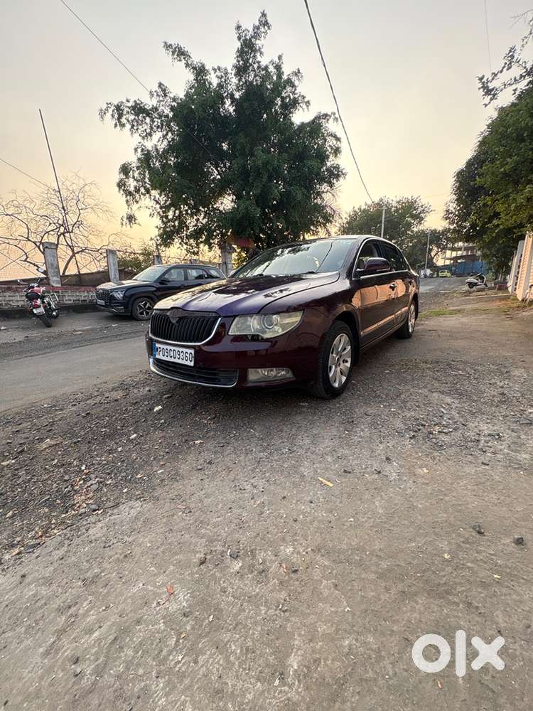 Skoda Superb 2012 Petrol Sunroof Mp09
