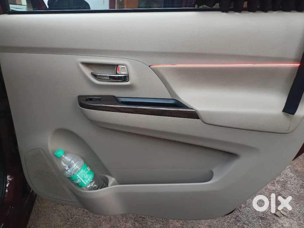 Maruti Suzuki Ertiga Vxi + 2019
