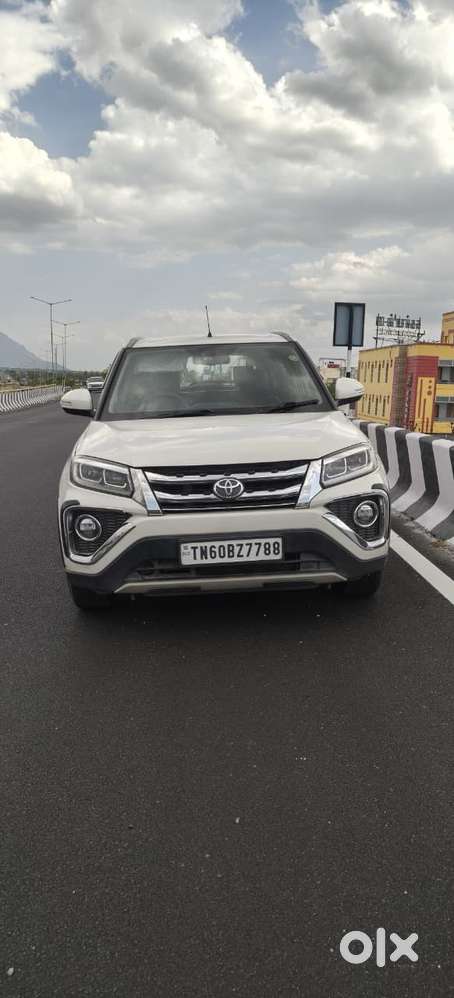 Toyota Urban Cruiser 1.5 Premium Grade Dual Tone At, 2022, Petrol