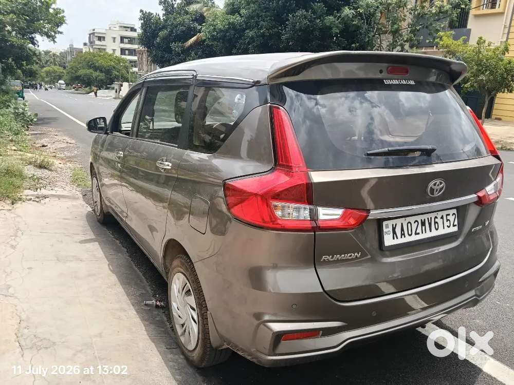 Toyota Rumion (ertiga ) V  Cvt At 2024 Top End