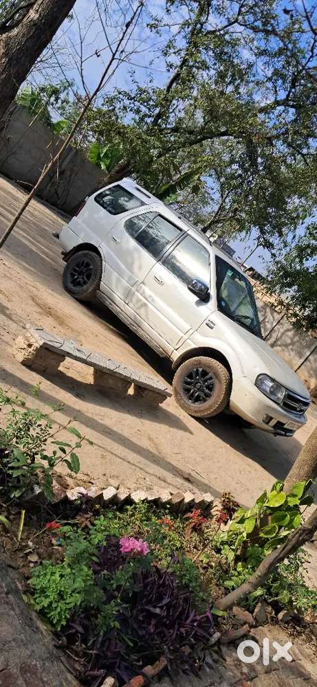 Tata Safari 2010 December Registration Diesel Well Maintained