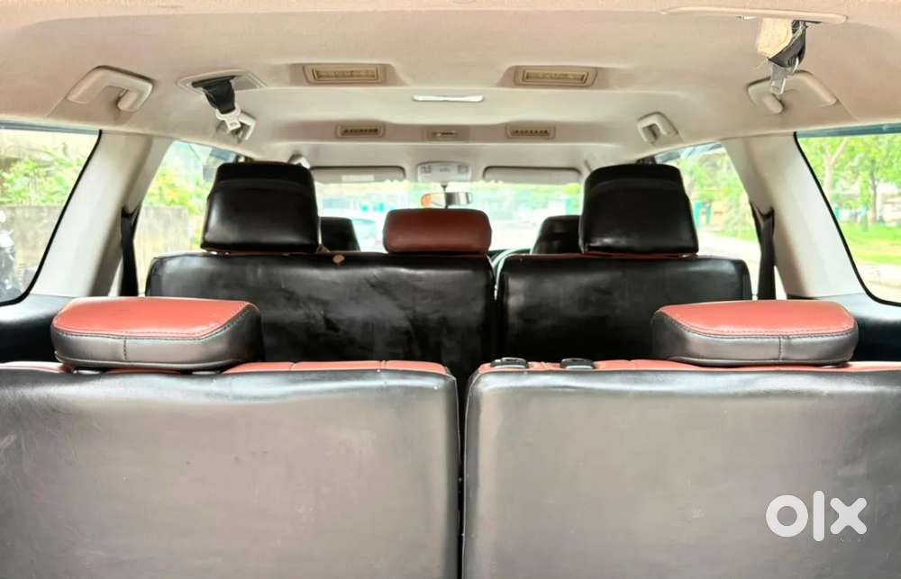 Toyota Innova Crysta [2020-ongoing] 2.4 Gx 8 Str, 2017, Diesel