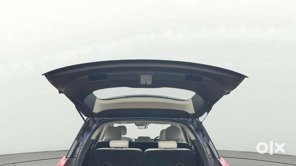 Mahindra Xuv700 2.0 Ax 7 Petrol At Luxury Pack Str, 2022, Petrol