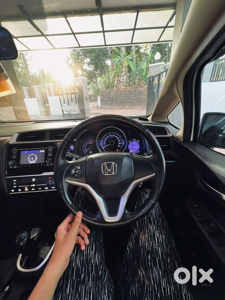 2016 Honda Jazz V Automatic