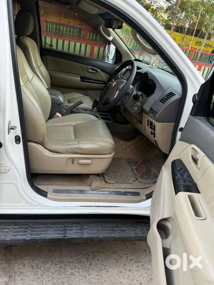 Toyota Fortuner 2013 Diesel 140000 Km Driven