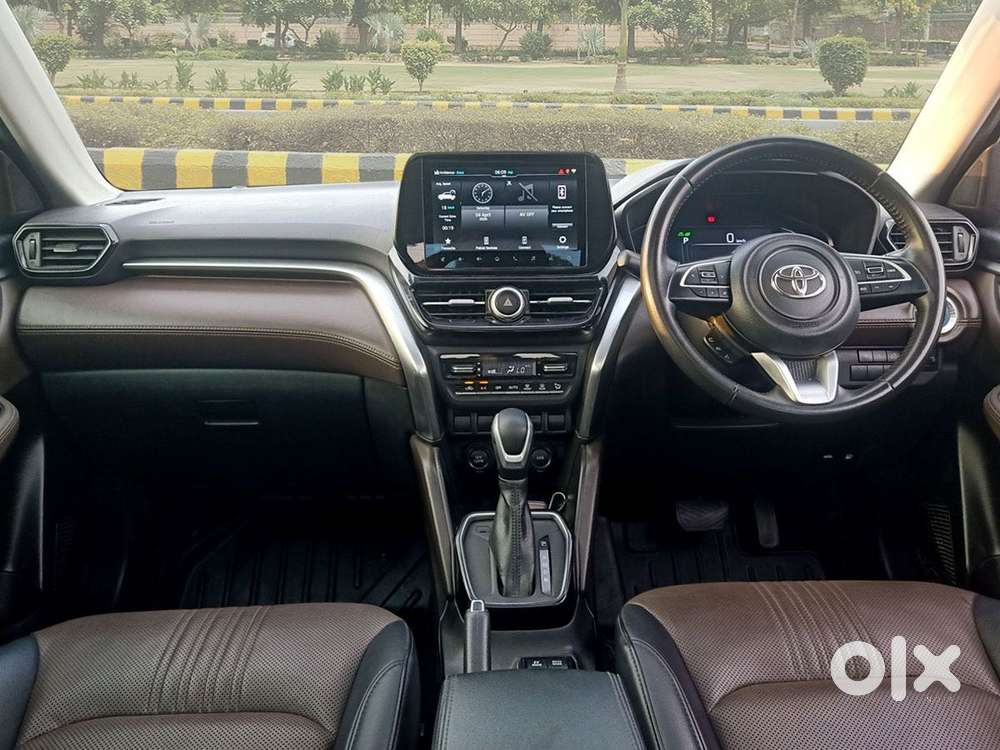 Toyota Urban Cruiser Hyryder 1.5 V Hybrid, 2023, Petrol