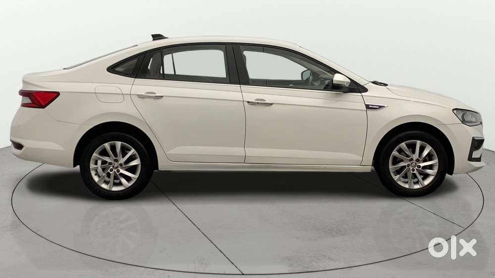 Skoda Slavia 1.0 Ambition Tsi At, 2022, Petrol