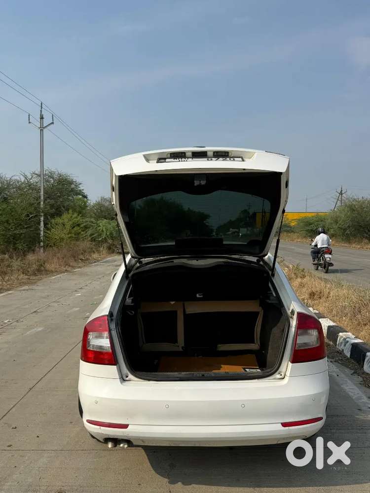 Skoda Laura 2013 Diesel 98000 Km Driven