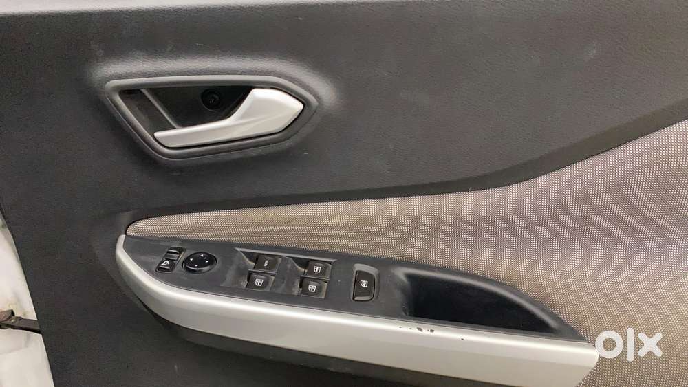 Nissan Magnite 1.0 Xv, 2022, Petrol