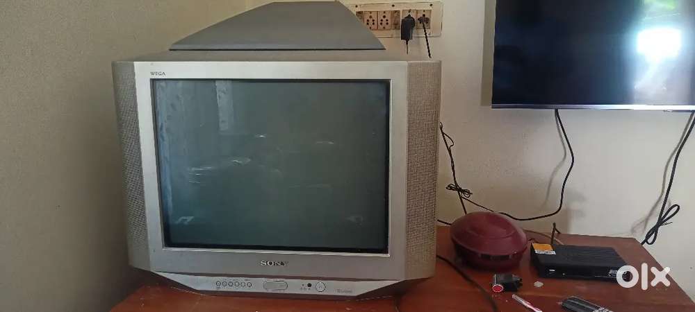 SONY TRINITRON COLOUR TV (21inch)
