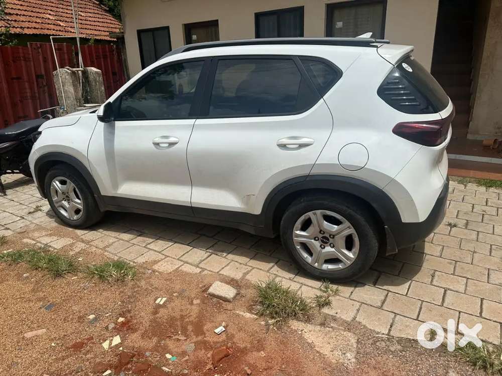 Kia Sonet 2022 Showroom Maintained