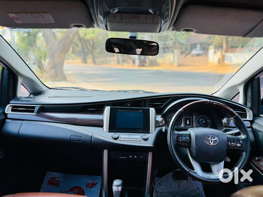 Toyota Innova Crysta 2.8z Automatic, 2016, Diesel