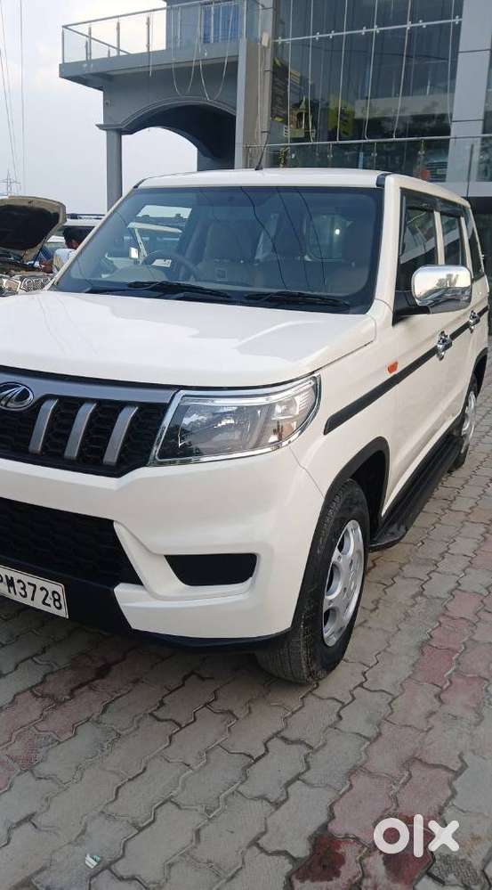 Mahindra Bolero Neo N8, 2021
