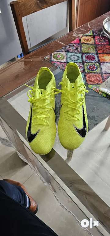 Nike Mercurial Vapor 16 Pro Sports Equipment 1790098674