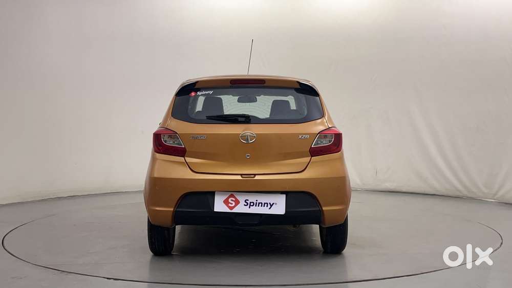 Tata Tiago Xza, 2017, Petrol