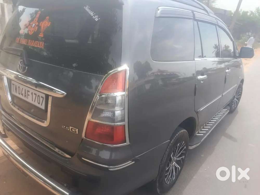 Toyota Innova 2010 Diesel Well Maintained