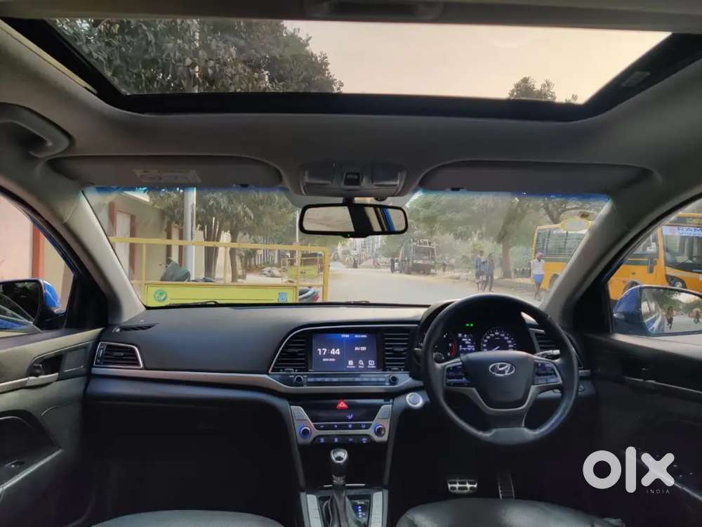 Hyundai Elantra 2018 Diesel 88500 Km Driven