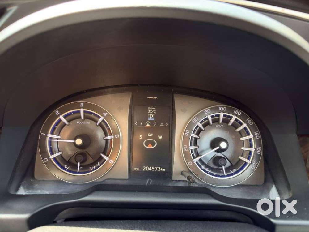 Toyota Innova Crysta 2.8z Automatic, 2016, Diesel