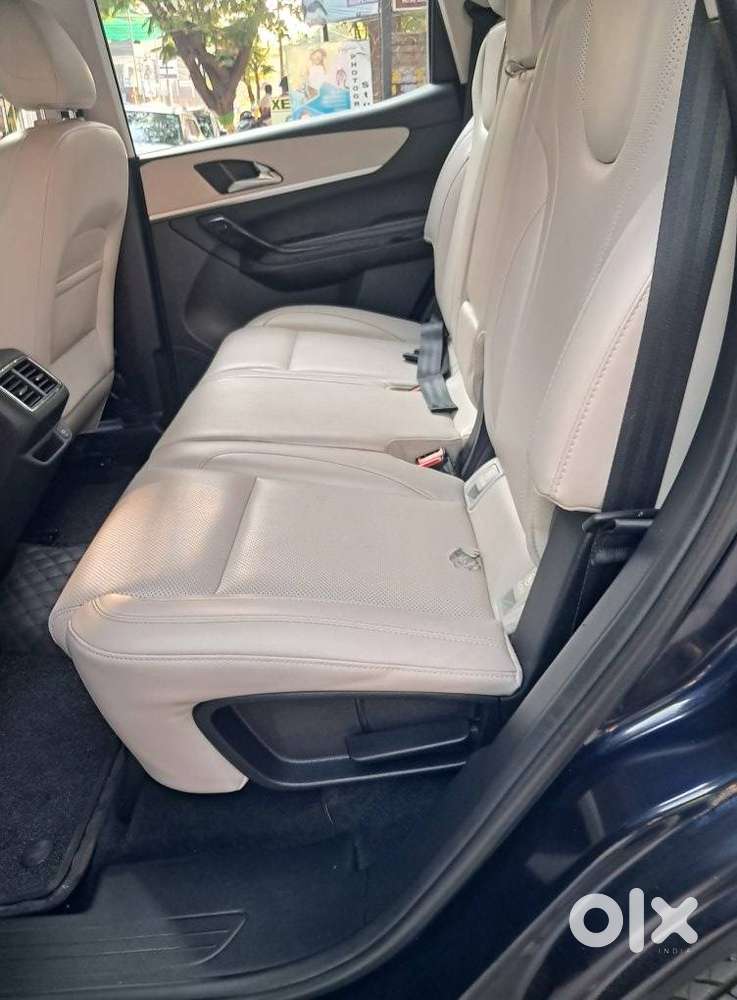 Mahindra Xuv700 2.2 Ax 7 Diesel At Luxury Pack Str, 2024, Diesel