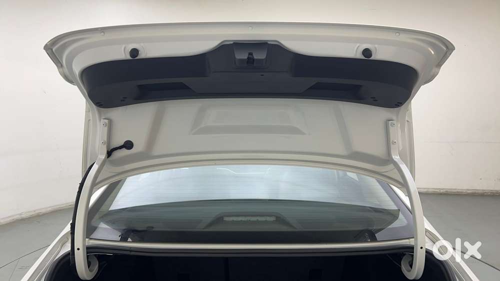 Volkswagen Virtus Highline Plus 1.0 Tsi At, 2024, Petrol