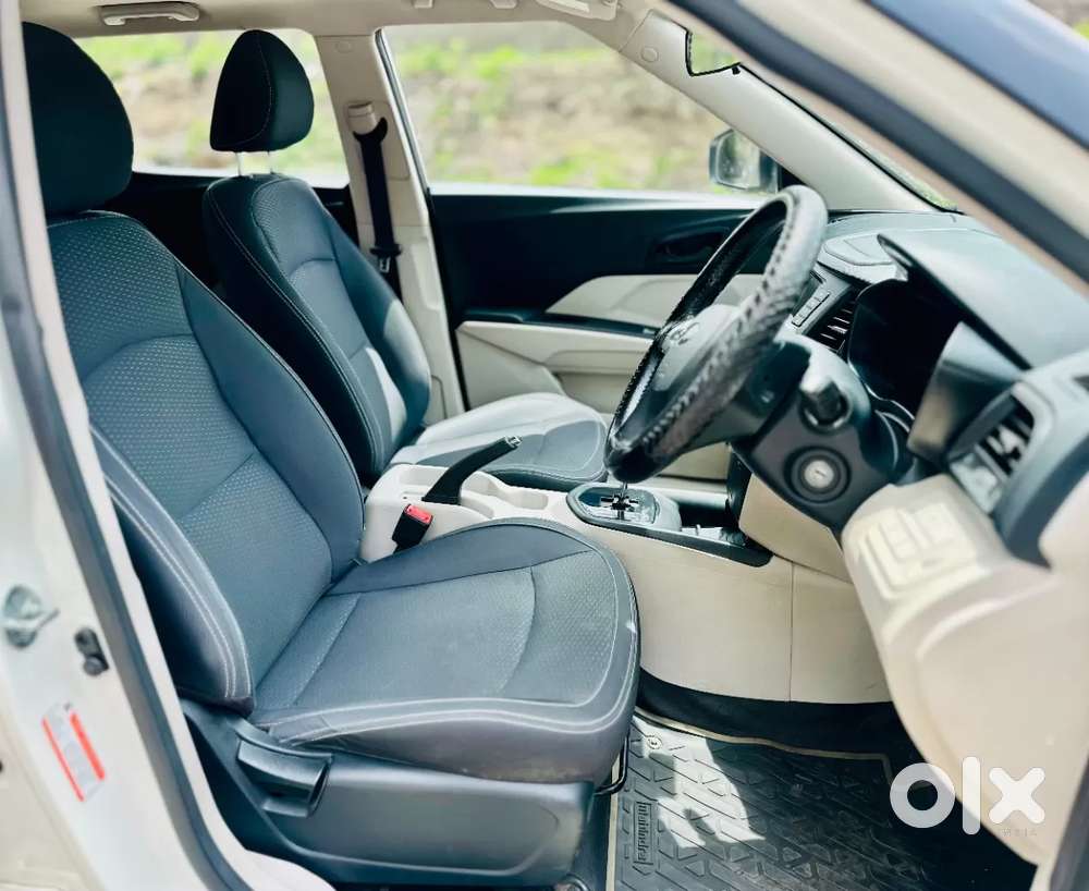 Mahindra Xuv300 1.2 W6 Amt Petrol, 2022, Petrol