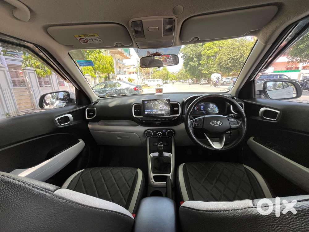 Hyundai Venue S 1.2 Petrol, 2023, Petrol